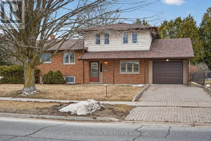 2260 KAWARTHA HTS BOULEVARD, Peterborough (Monaghan Ward 2), Ontario K9K1P4