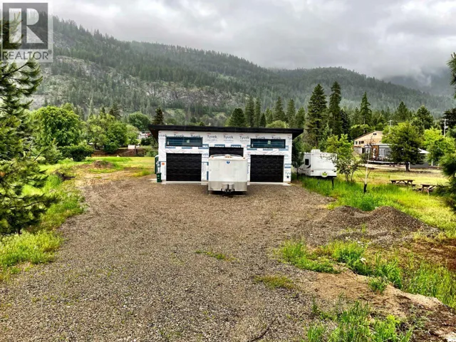 1650 BENNIGER Road, Christina Lake, British Columbia V0H1E0