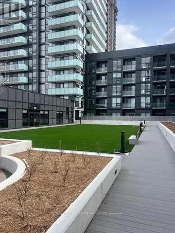 515 - 430 SQUARE ONE DRIVE, Mississauga (City Centre), Ontario L5B0L6