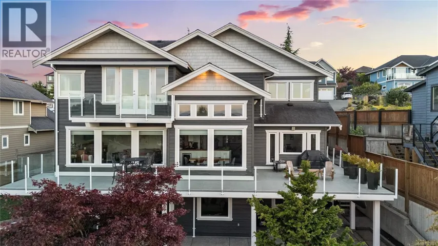 742 Nelson Rd, Campbell River, British Columbia V9H0A1