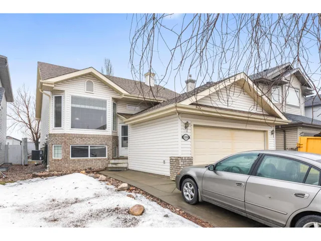 1233 ORMSBY LN NW, Edmonton, Alberta T5T6R2
