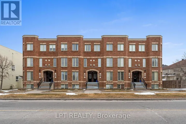 4 - 902 LONGFIELDS DRIVE, Ottawa, Ontario K2J5K6