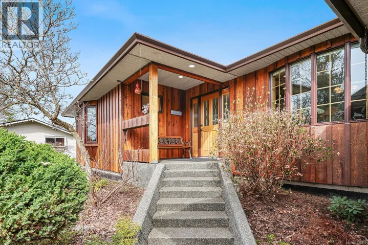 3882 Wavecrest Rd, Campbell River, British Columbia V9H1L1