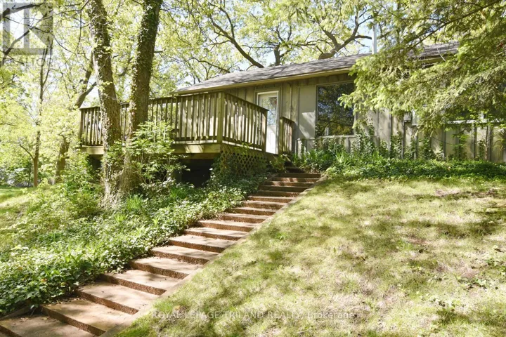 10111 HERBERT STREET, Lambton Shores (Port Franks), Ontario N0M2L0