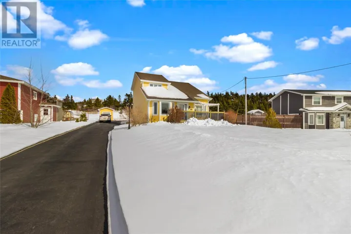 17 Acharya Drive, Paradise, Newfoundland & Labrador A1L2S9