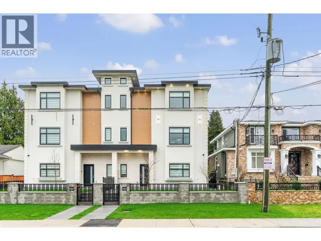 2 8464 15TH AVENUE, Burnaby, British Columbia V3N1Y2