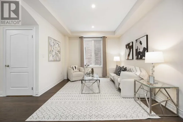 689 SOMERVILLE DRIVE, Newmarket (Stonehaven-Wyndham), Ontario L3X0J9