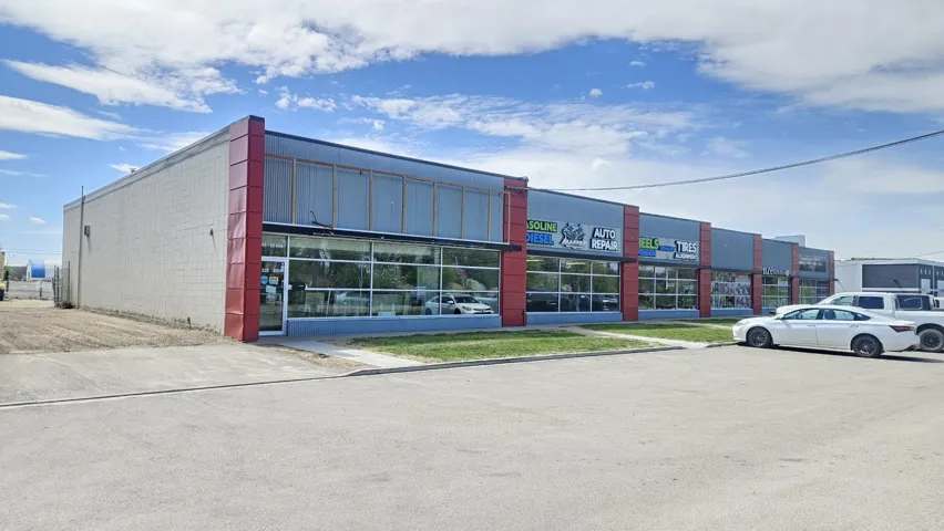 8845 63 Avenue NW, Edmonton, Alberta T6E0E9