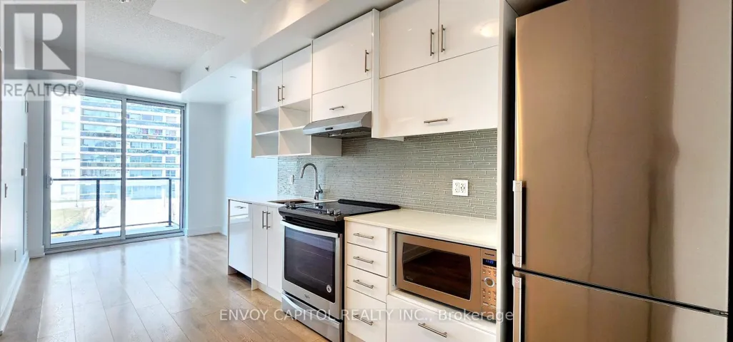 207 - 128 FAIRVIEW MALL DRIVE, Toronto (Don Valley Village), Ontario M2J0E8