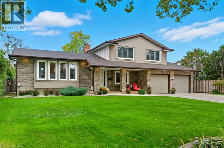 7 KENMORE Crescent, St. Catharines, Ontario L2N4S4