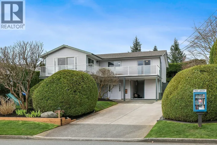 724 Galerno Rd, Campbell River, British Columbia V9W5J3