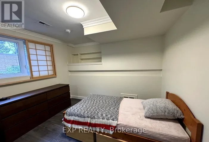 LOWER - 18 GREENLAND ROAD, Toronto (Banbury-Don Mills), Ontario M3C1N1