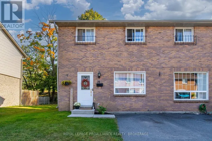 16 ROSEMUND CRESCENT, Kingston (West of Sir John A. Blvd), Ontario K7M6Z3