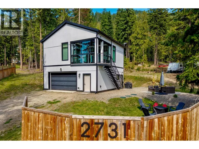 2731 Fairview Road, Anglemont, British Columbia V0E1M8