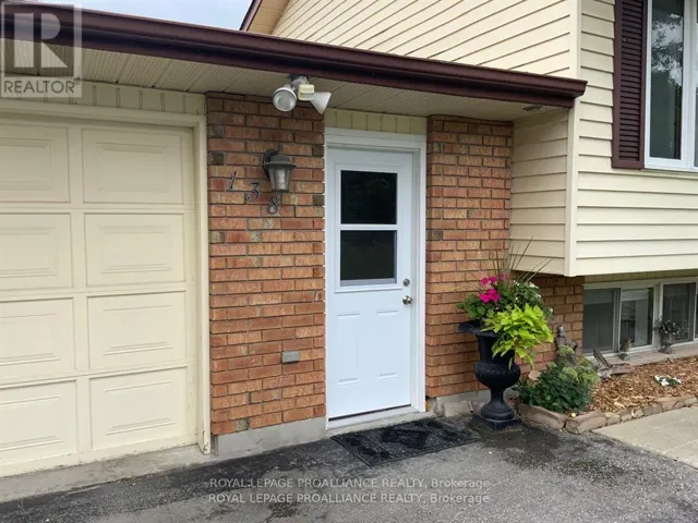 LOWER - 138 CLOVERLEAF DRIVE, Belleville (Belleville Ward), Ontario K8N4Z5