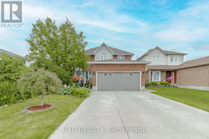 32 VINEBERG DRIVE, Hamilton (Chappel), Ontario L9B2P6