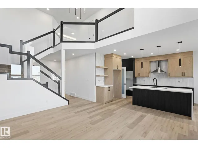 8516 181 AV NW, Edmonton, Alberta T5Z0X1