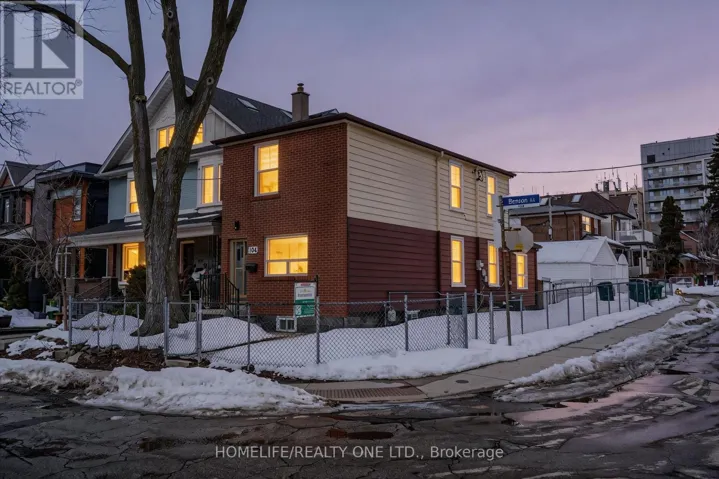 104 BENSON AVENUE, Toronto (Wychwood), Ontario M6G2J1