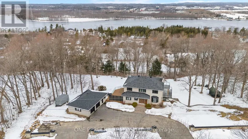 975 FIELDOWN STREET, Ottawa, Ontario K4C1B9