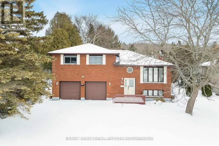 51 BECK BOULEVARD, Penetanguishene, Ontario L9M1E2