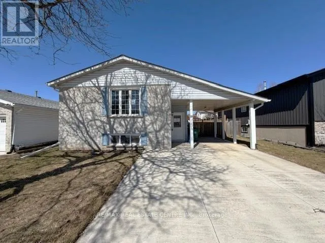19 MEMORY LANE, Cambridge, Ontario N3C3X7