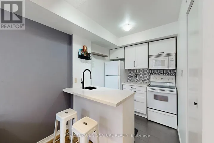 1205 - 21 PIRANDELLO STREET, Toronto (Niagara), Ontario M6K3R7