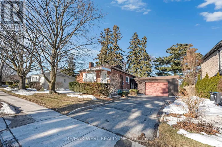1607 KENMUIR AVENUE, Mississauga (Mineola), Ontario L5G4B6