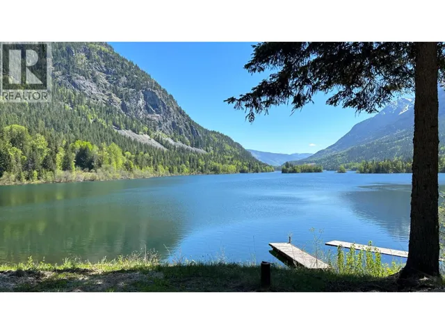 209 ISLAND VIEW Road, Summit Lake, British Columbia V0G1R1