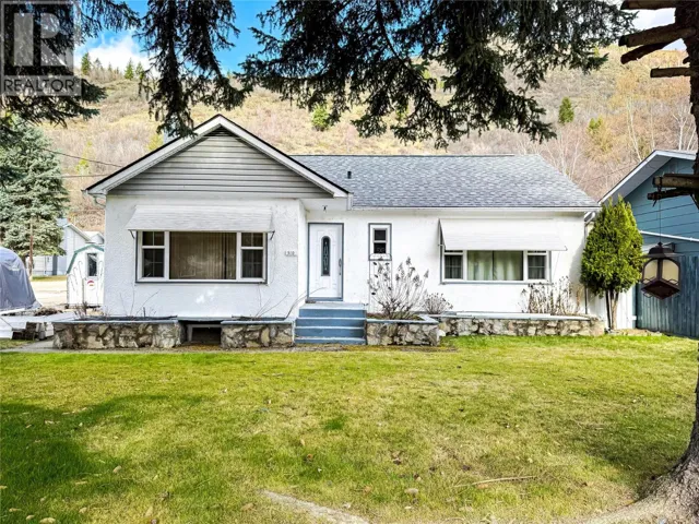 510 10th Avenue, Montrose, British Columbia V0G1P0