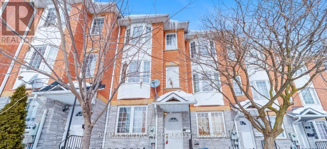 16B GOWER STREET, Toronto (O'Connor-Parkview), Ontario M4B3P5