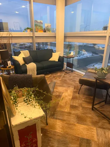 205 205, 4423 CALGARY Trail, Edmonton, Alberta T6H5R7