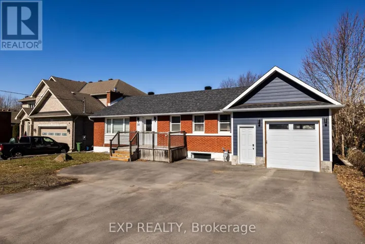 35 WITHROW AVENUE, Ottawa, Ontario K2G2H7