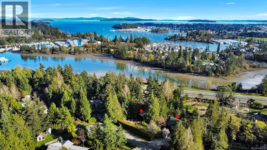 11007 Cedar Lane, North Saanich, British Columbia V8L5R1