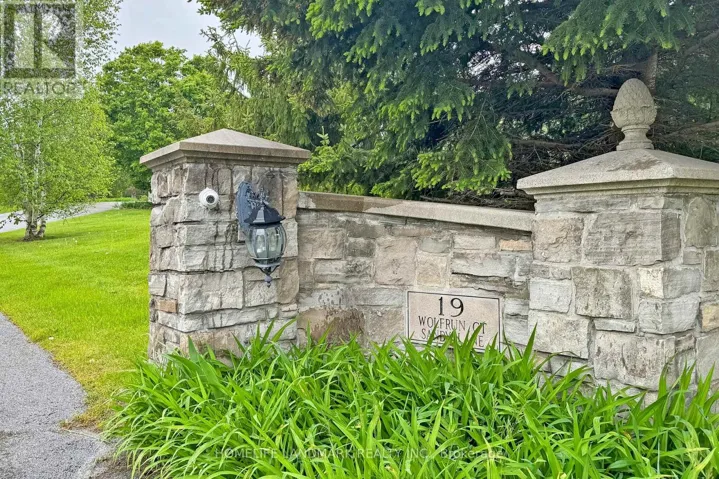 19 WOLF RUN COURT, Whitchurch-Stouffville, Ontario L4A2L4