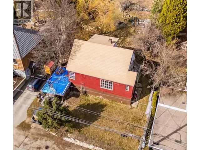2150 Thompson Avenue, Rossland, British Columbia V0G1Y0