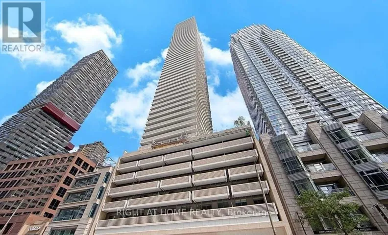 1706 - 2221 YONGE STREET, Toronto (Mount Pleasant West), Ontario M4S2B4