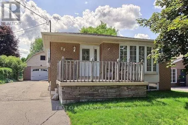 UPPER - 28 COLLINS CRESCENT, Aurora (Aurora Heights), Ontario L4G2W2