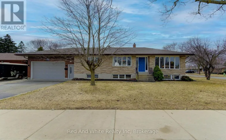 449 GREENFIELD AVENUE, Kitchener, Ontario N2C1E9
