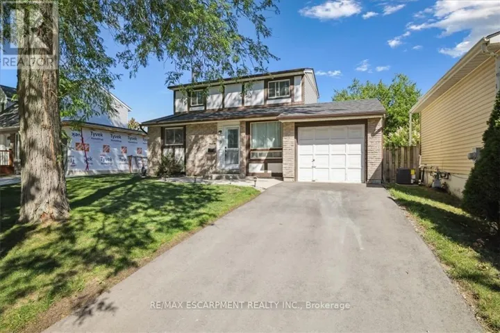 9 INGLEWOOD STREET, Brantford, Ontario N3P1A4