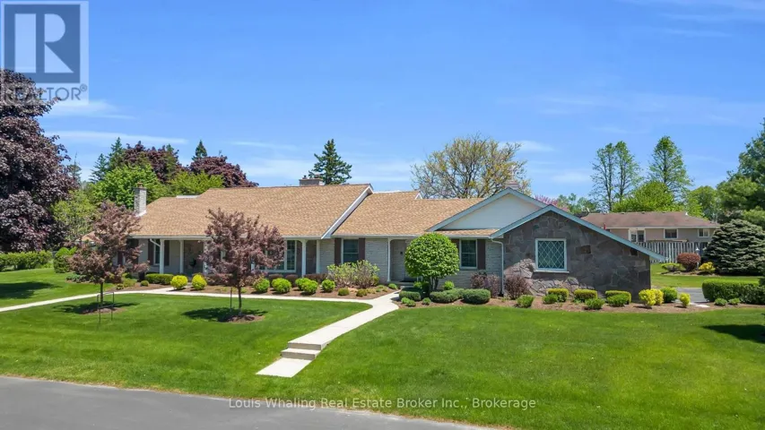 241 4TH AVENUE, Hanover, Ontario N4N2B6