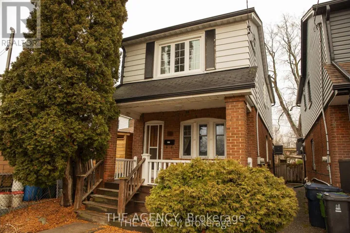 30 FALWYN AVENUE, Toronto (Oakwood Village), Ontario M6C1K6