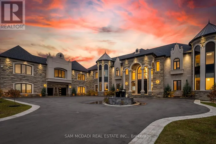 4 SAINT LUKES COURT, Brampton (Toronto Gore Rural Estate), Ontario L6P1K9