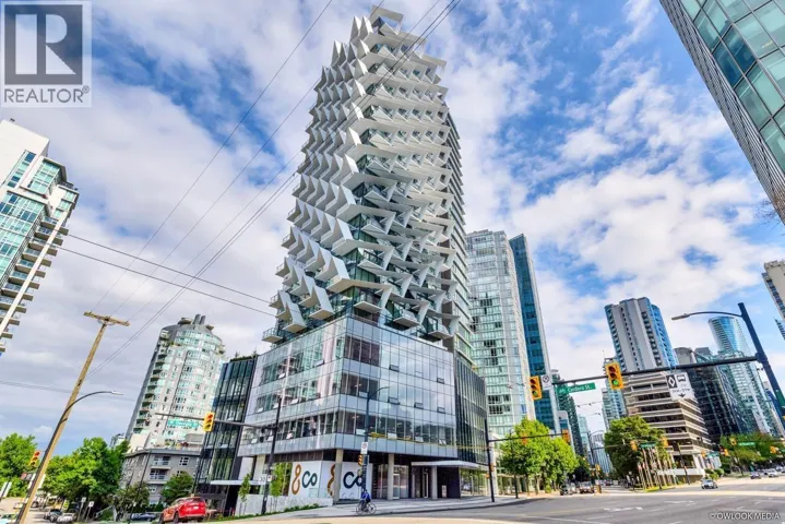 17F 620 CARDERO STREET, Vancouver, British Columbia V6G0C7
