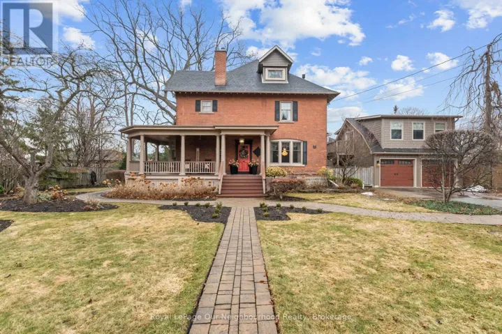 305 TRENT STREET W, Whitby (Downtown Whitby), Ontario L1N1M3