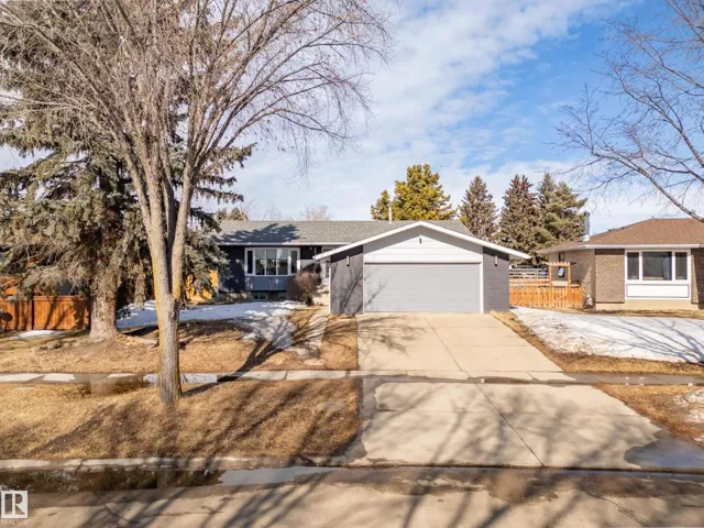 25 OATWAY DR, Stony Plain, Alberta T7Z1G4