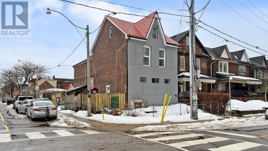 337 PERTH AVENUE, Toronto (Dovercourt-Wallace Emerson-Junction), Ontario M6P3X9