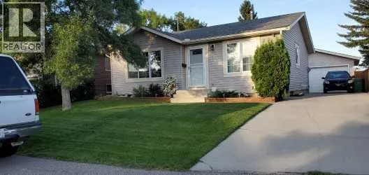 24 Huntstrom Road NE, Calgary, Alberta T2K5W3