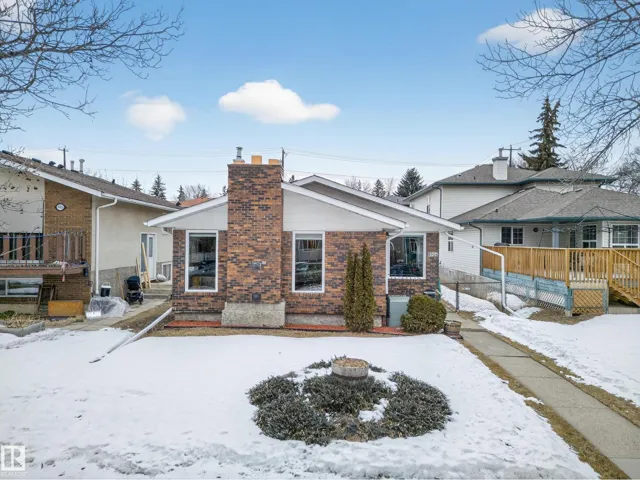 8906 83 AV NW, Edmonton, Alberta T6C1B5