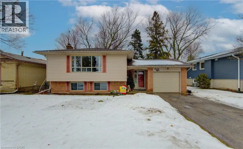98 SHEA Crescent, Kitchener, Ontario N2E1E8