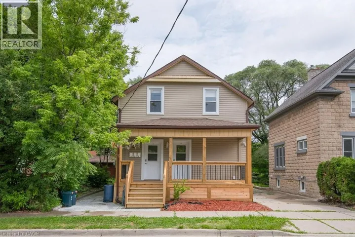 8 ROSLIN Avenue S Unit# A, Waterloo, Ontario N2L2G5